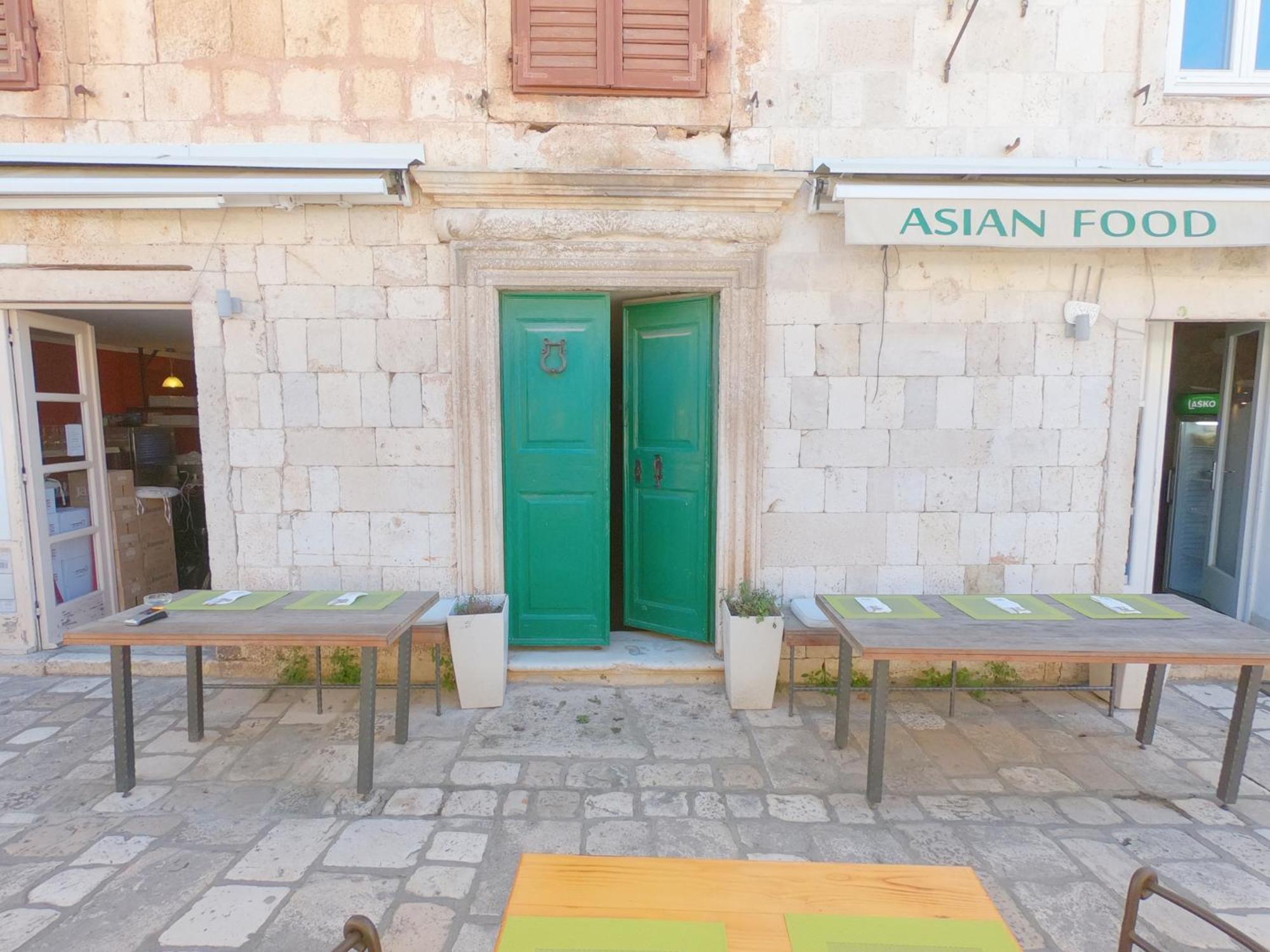 Historic Piazza House & Romantic Hidden Garden Hvar Town Exterior photo